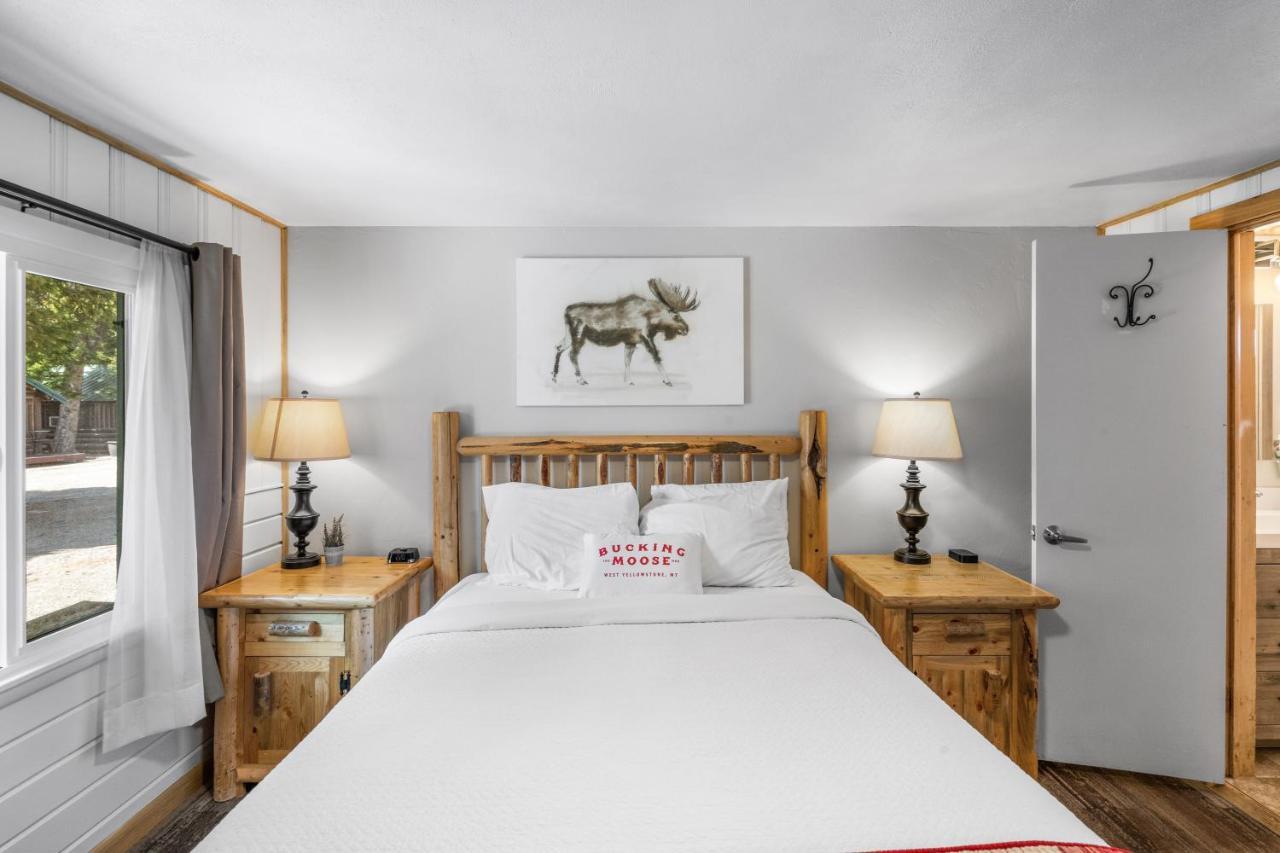 The Bucking Moose Hotel West Yellowstone Exterior foto