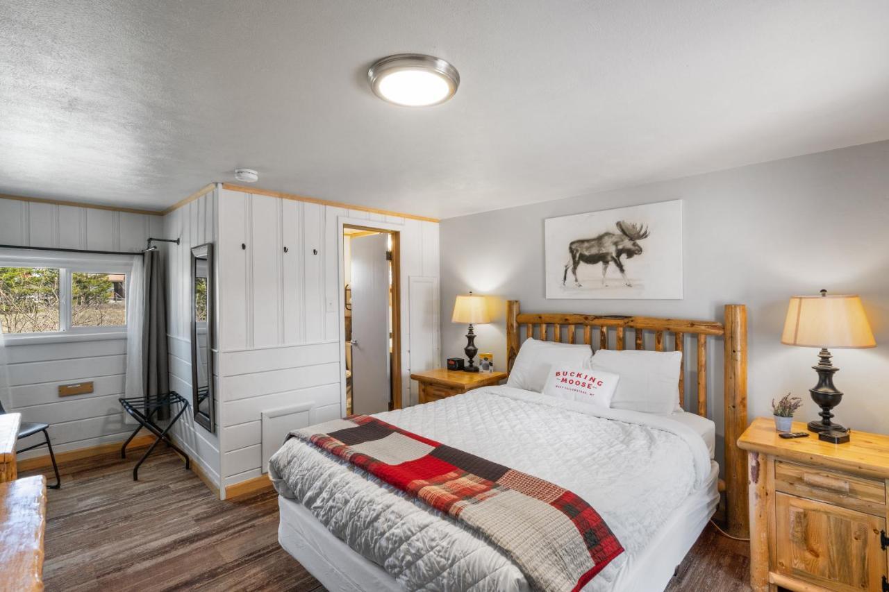 The Bucking Moose Hotel West Yellowstone Exterior foto
