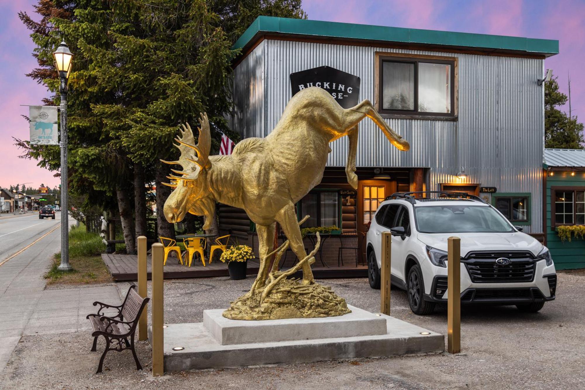 The Bucking Moose Hotel West Yellowstone Exterior foto