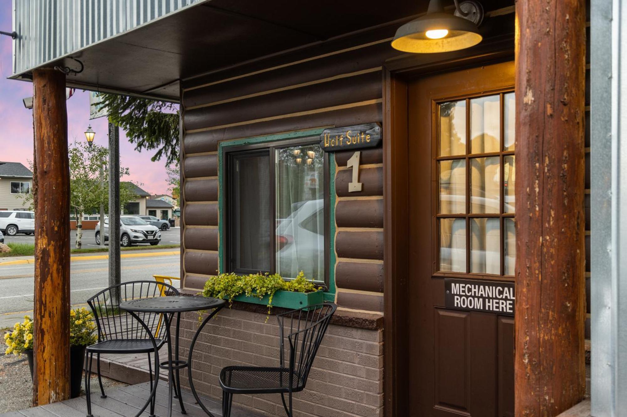 The Bucking Moose Hotel West Yellowstone Exterior foto